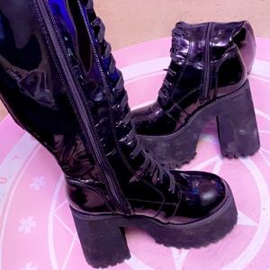 Self annihilation patent boots